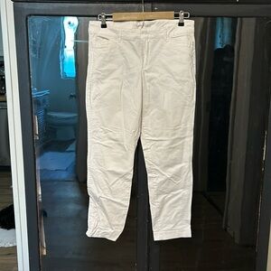 Old Navy pixie Chino ￼